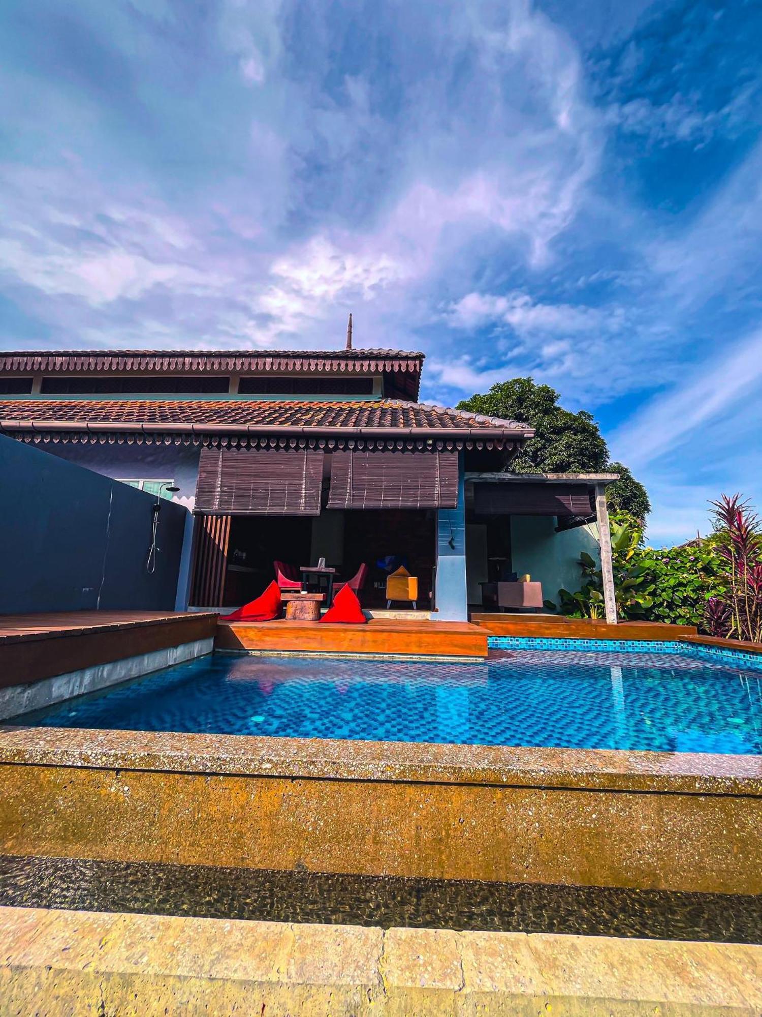 Royale Riviera Resort Private Pool Villas Pantai Cenang  Exterior foto