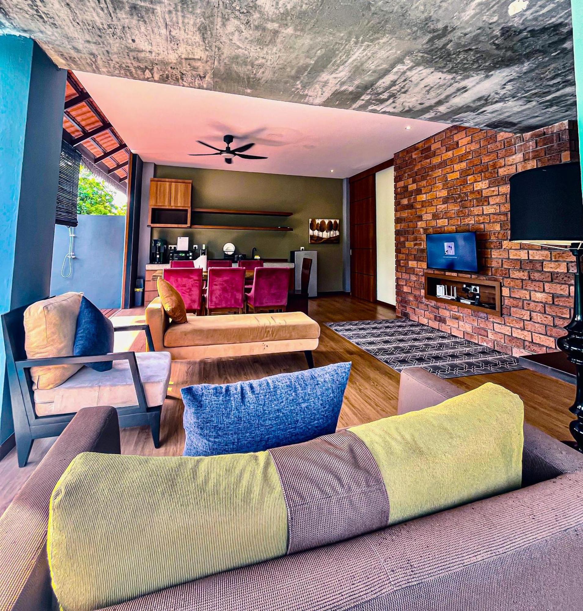 Royale Riviera Resort Private Pool Villas Pantai Cenang  Exterior foto